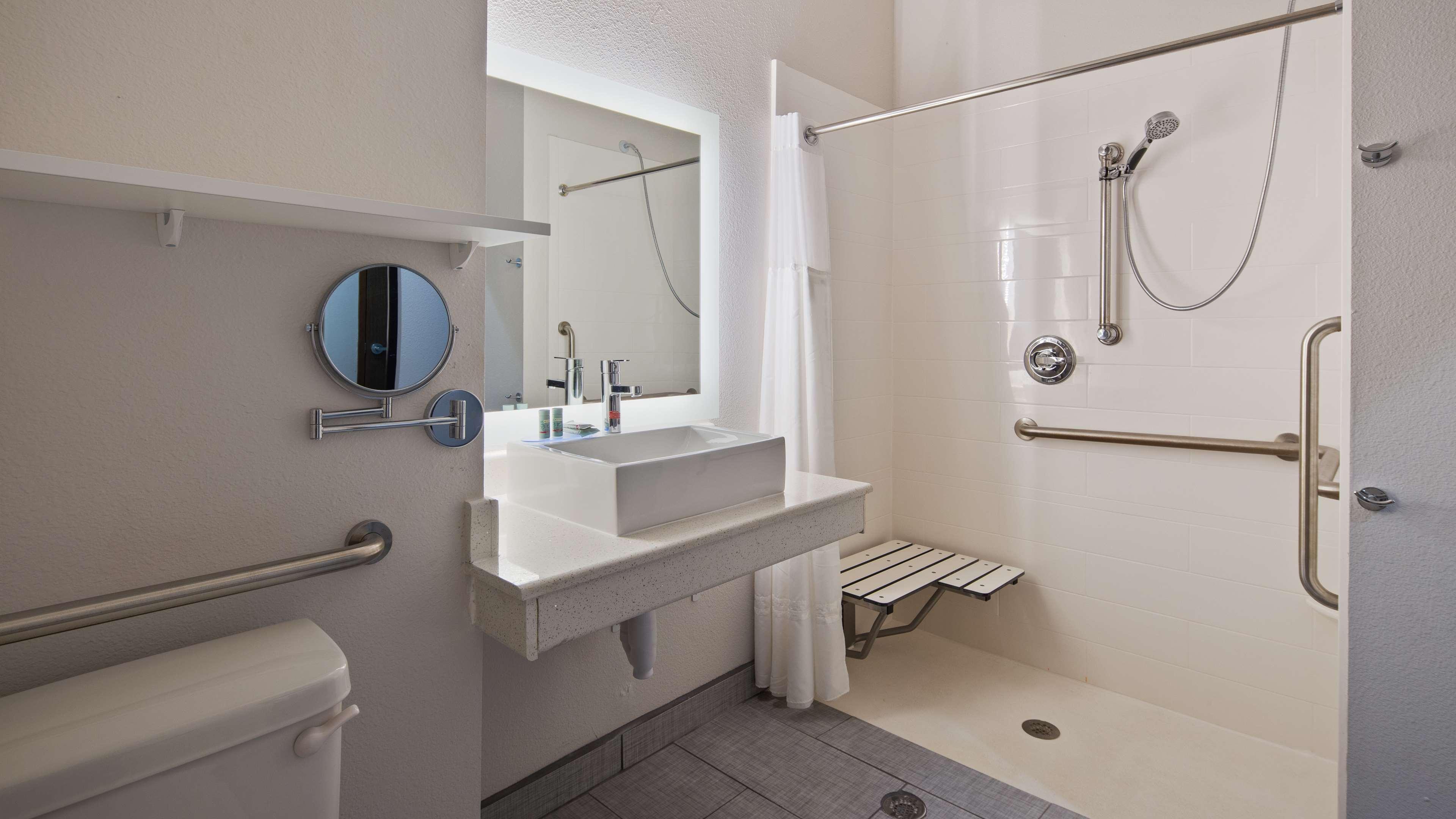 Best Western Green Oaks Inn La Vernia Buitenkant foto
