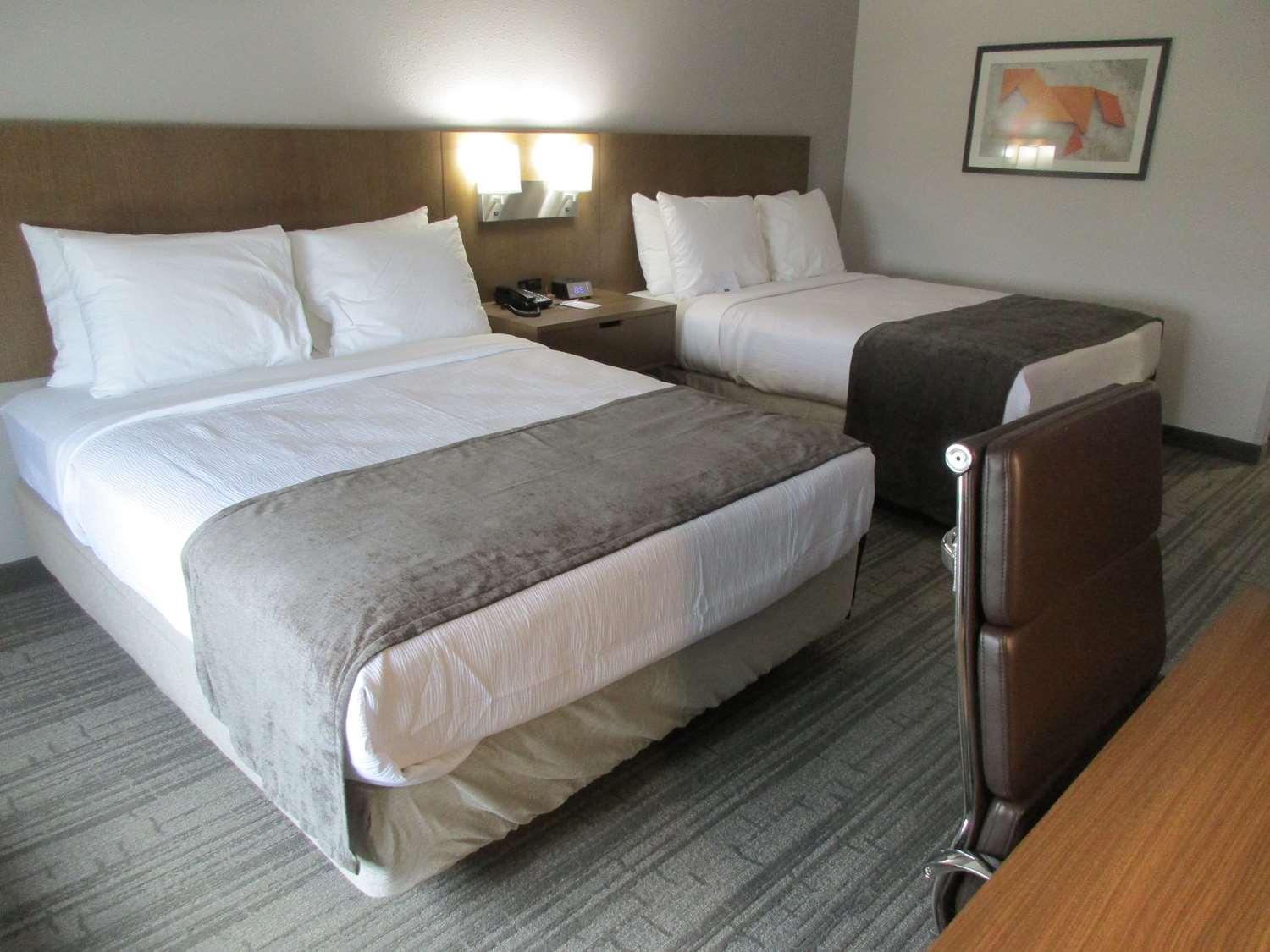 Best Western Green Oaks Inn La Vernia Buitenkant foto