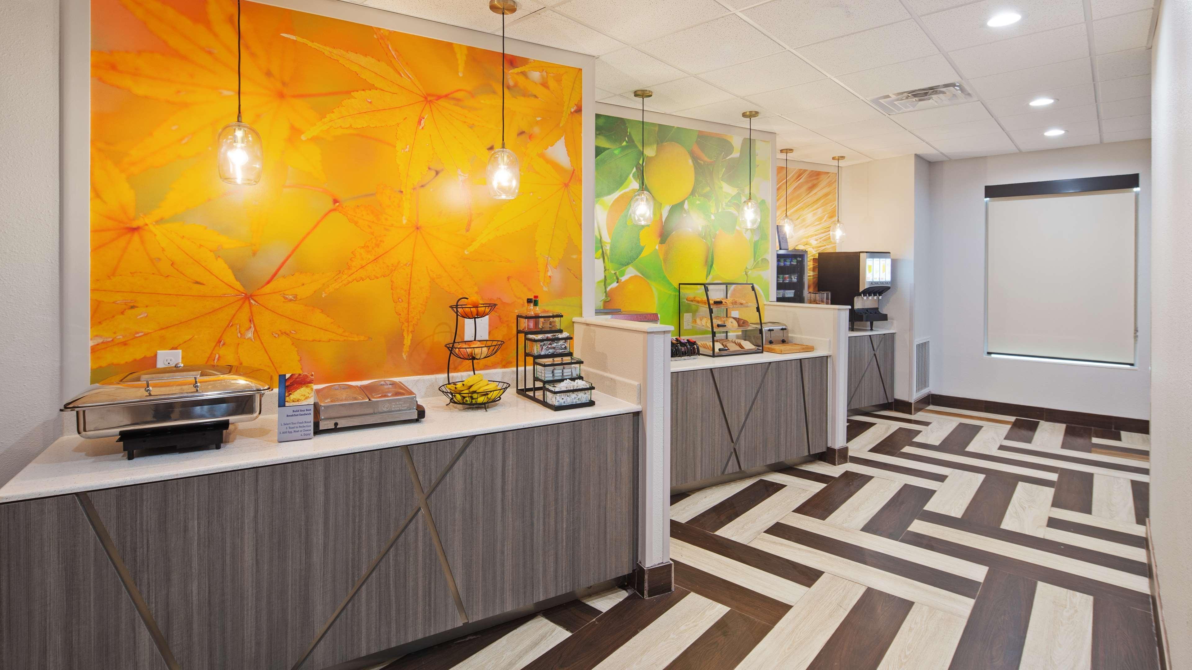 Best Western Green Oaks Inn La Vernia Buitenkant foto